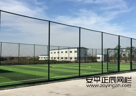 室外籃球場圍網高度