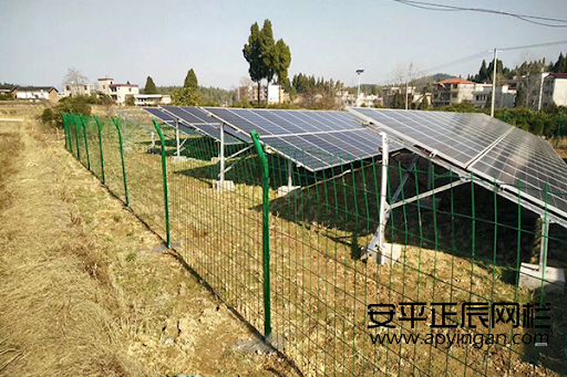 http://www.jiledao111.cn光伏站圍欄網