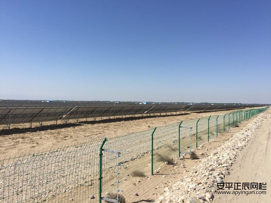http://www.jiledao111.cn光伏場地圍欄