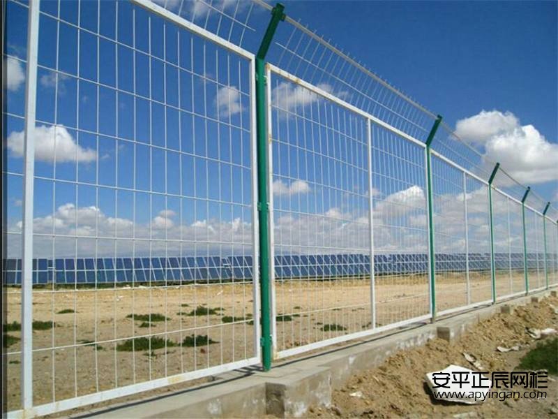 http://www.jiledao111.cn光伏場地圍欄網