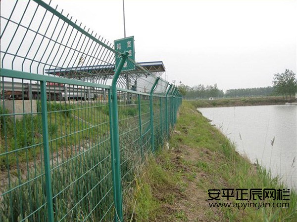 水庫隔離網