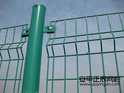 鐵網(wǎng)子圍欄廠家