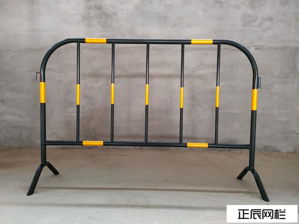 http://www.jiledao111.cn市政工地鐵馬護(hù)欄