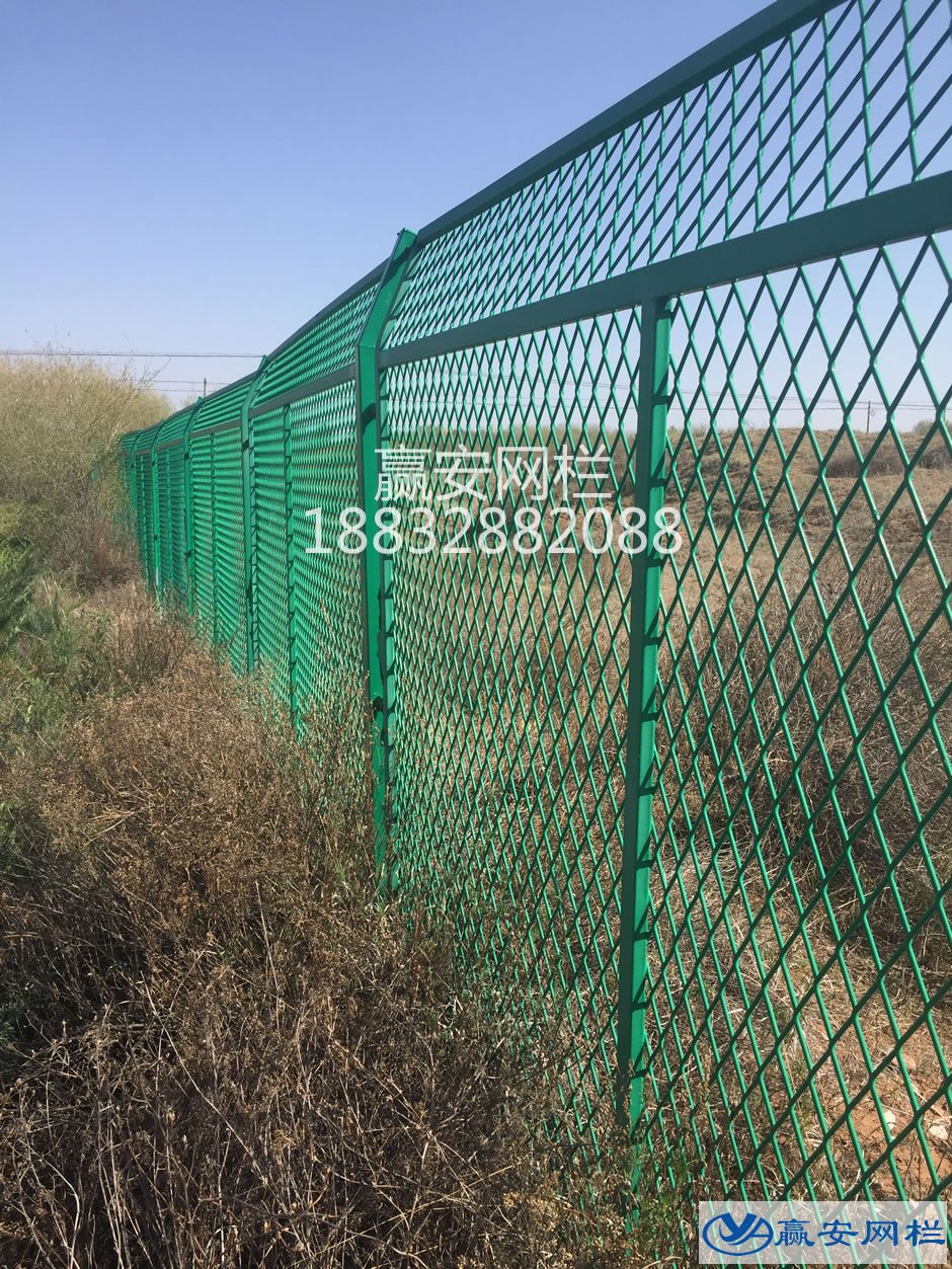 鋼板網護欄