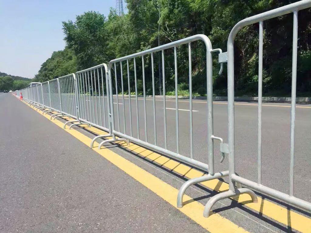 移動圍欄