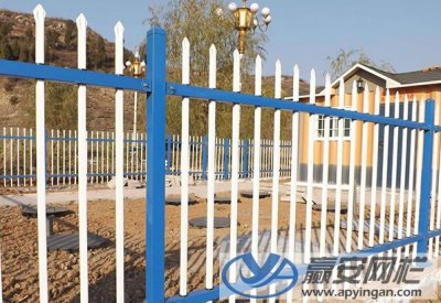 http://www.jiledao111.cn雙橫杠鋅鋼護欄