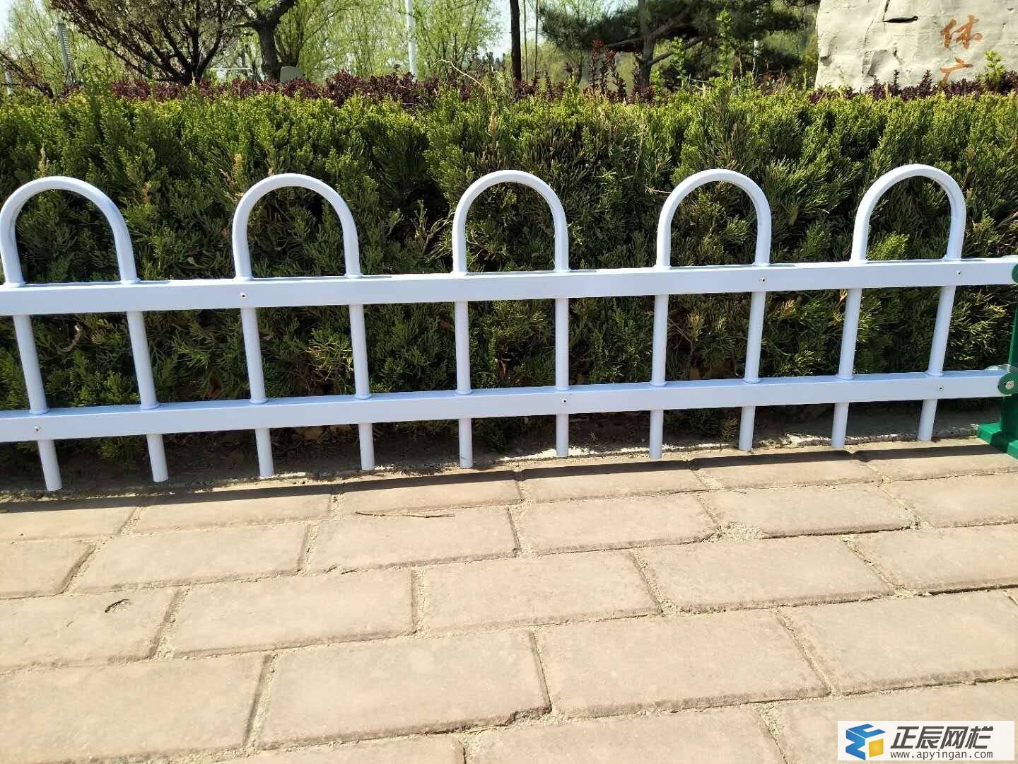 草坪護欄