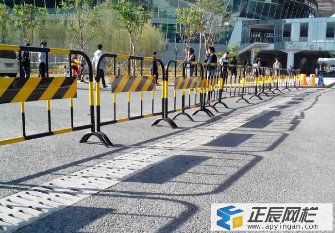 鐵馬護欄