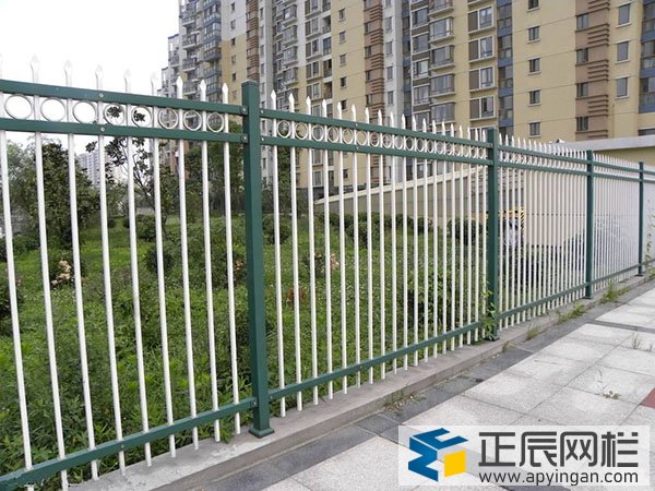 鋅鋼護(hù)欄