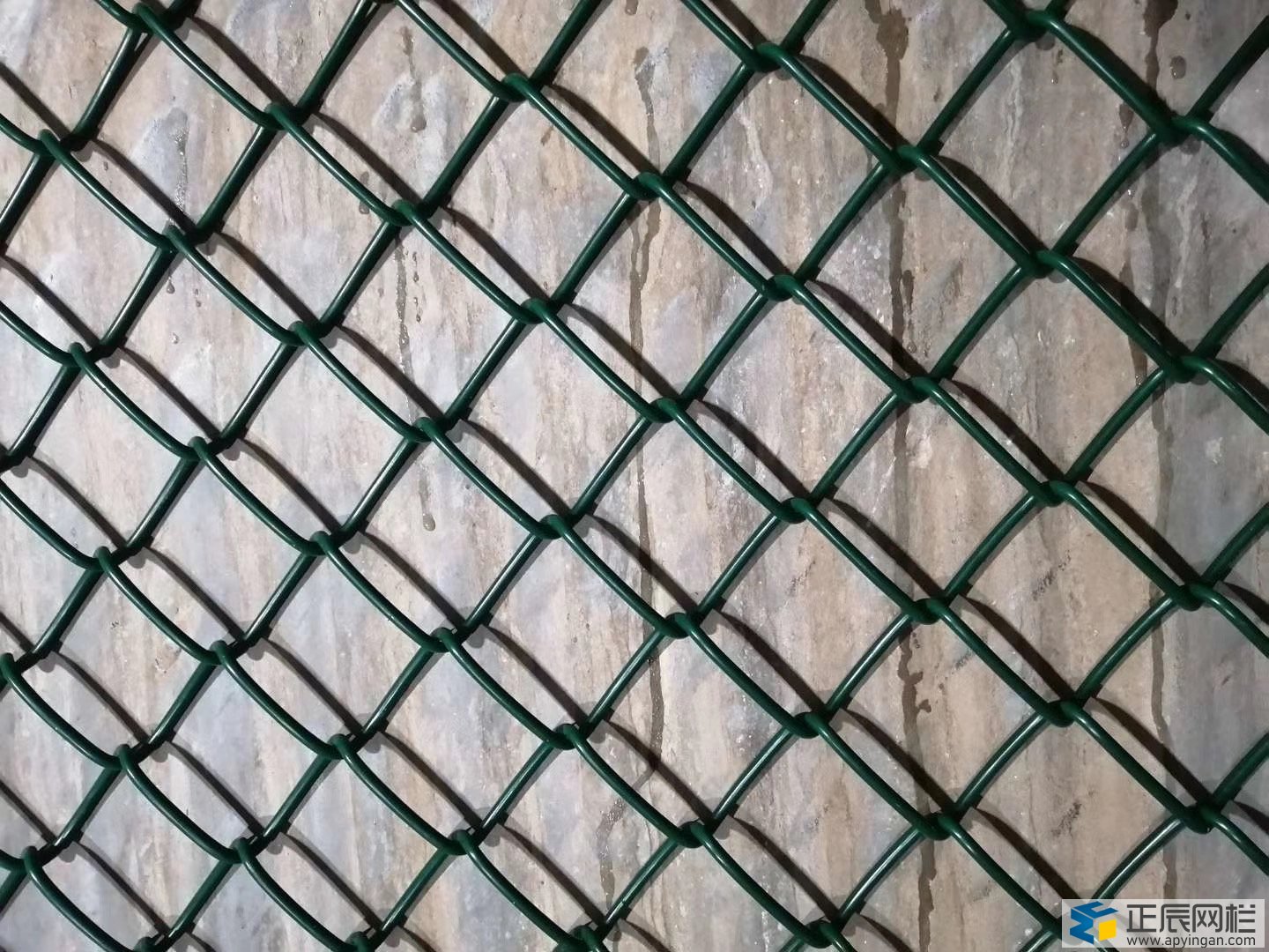 包塑勾花網