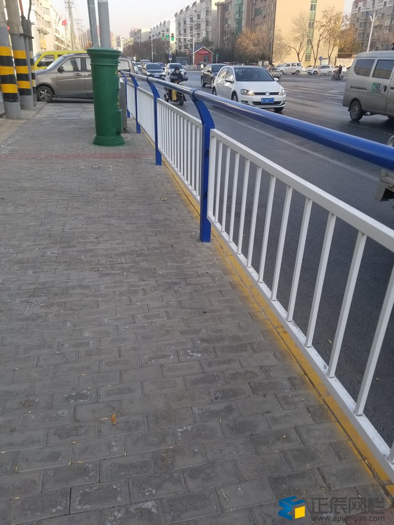 道路護欄