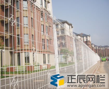 圍墻柵欄