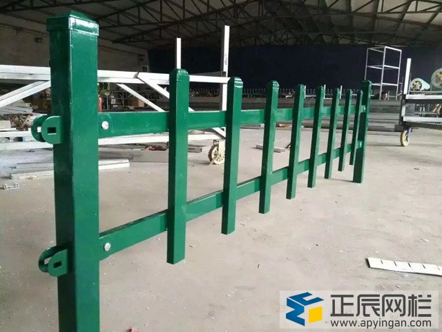 草坪護欄