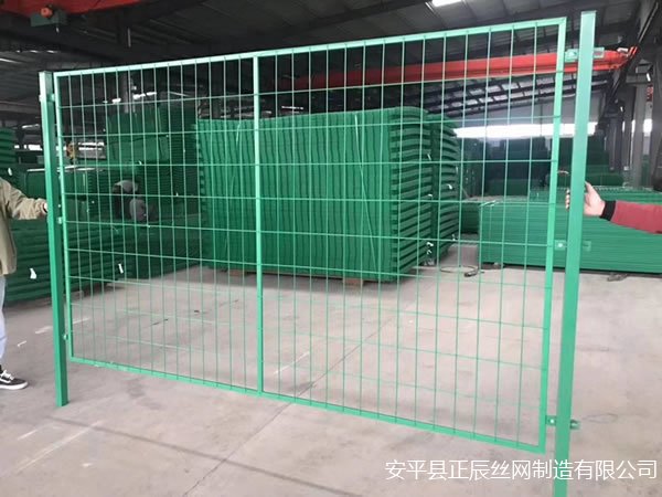 護欄網立柱